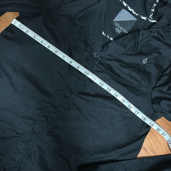 Volcom Hooded Jacket - Picture 5 of 8